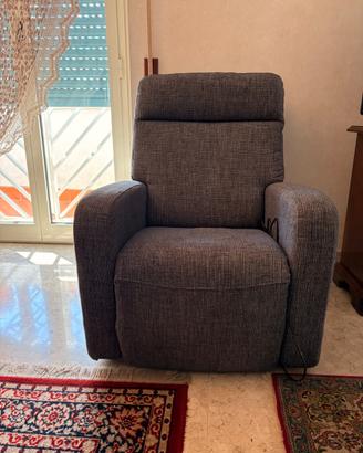 Poltrona relax / alzapersone Poltronesofà