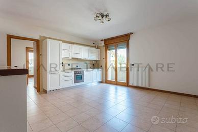 Appartamento di 104 m² con 5 locali e box auto a A