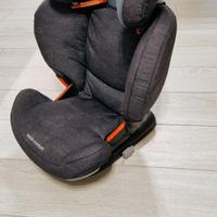 Seggiolino bebè confort con attacchi isofix