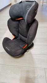 Seggiolino bebè confort con attacchi isofix