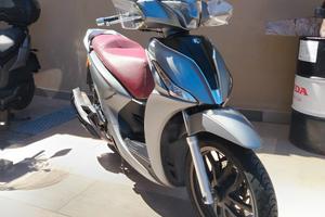 Kymco People 150