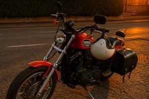 Harley Davidson 883 R