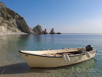 barca m. 5.00 con motore fuoribordo yamaha