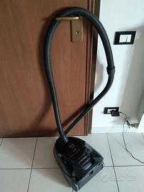 Aspirapolvere BOSH terrarossa 2000W