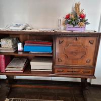 Elegante Mobile Credenza in Legno Massello