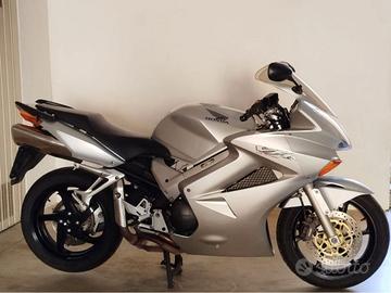 HONDA VFR V-TECK 800, FINE 2002,