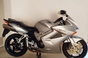 HONDA VFR V-TECK 800, FINE 2002,