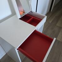 Vanity Desk | Scrivania da camera Ikea