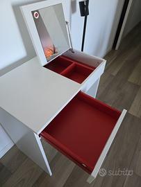 Vanity Desk | Scrivania da camera Ikea