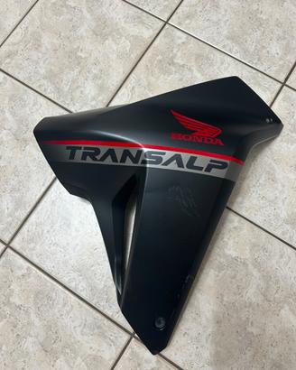 Carena anteriore destra transalp 750 anno 2023