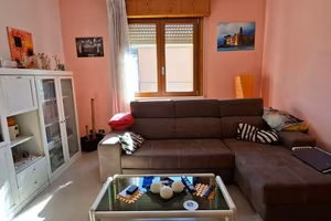 Appartamento di 101 m² con 4 locali e box auto a P