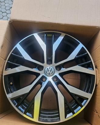 Cerchi lega 19 originali vw golf