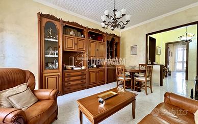 AMPIO QUADRILOCALE CON TERRAZZO E CANTINA