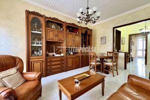 AMPIO QUADRILOCALE CON TERRAZZO E CANTINA