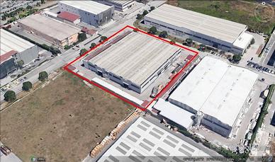 Immobile di 4450 m² con 2 locali a Nola