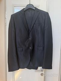 Completo elegante uomo