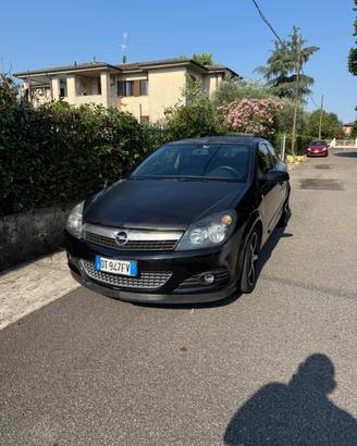 Opel Astra GTC Cosmo 1.6 16V VVT - GPL/Benzina