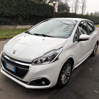 Peugeot 208 PureTech 82 5 porte Allure