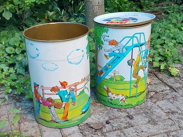 2 Bidoni fustino/sgabello in latta DIXAN, fine'70