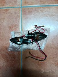 Frecce con lampadina alogena 