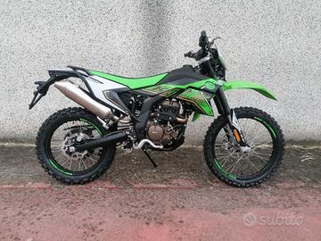 MOTO E SCOOTER 125