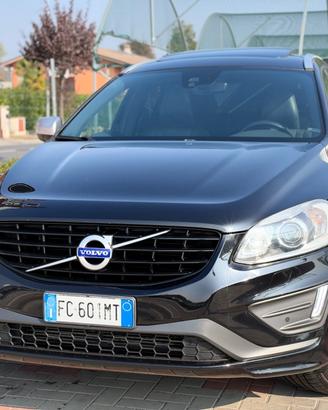 Volvo XC 60 D5 AWD Geartronic R-design Momentum