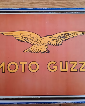 insegna metallica vintage della Moto Guzzi