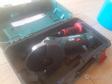 smerigliatrice a batteria parkside 