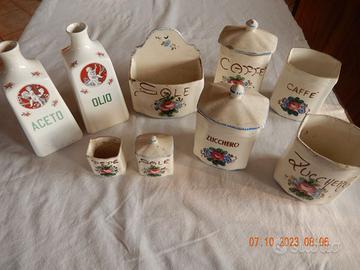 Antichi oggetti da cucina del 1800