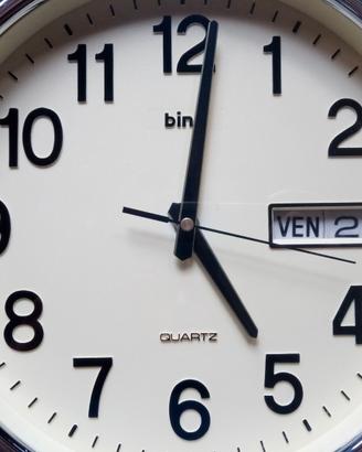 Orologio da parete marca Bino