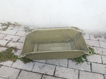 cassetta metallica contenitore officina