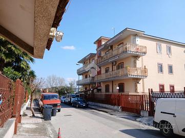 4 LOCALI A POMIGLIANO D'ARCO