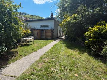 Meano, bilocale con giardino