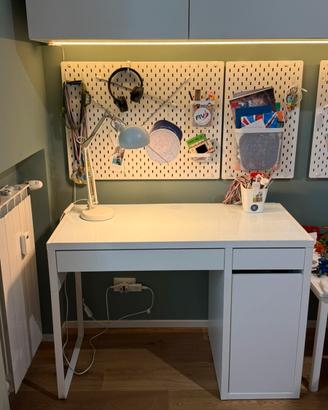 Scrivania bianca ikea MICKE