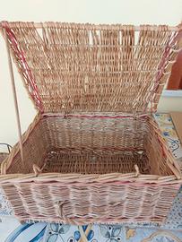 cestino in vimini con coperchio 