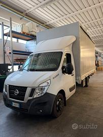 furgone nissan