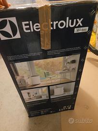 Electrolux  exp26u338cw