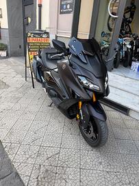 Yamaha TMAX 560 Tech max