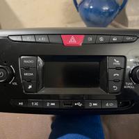 Autoradio Lancia Ypsilon 2011 al 2024 (CON CODICE)