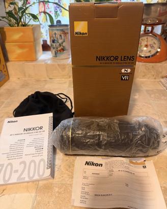 Nikon AF-S NIKKOR 70-200mm f / 4G ED VR nero