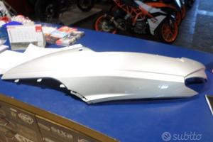 Fianchetto sinistro Suzuki Burgman 250 e 400