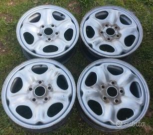 Cerchi land rover defender freelender da 15