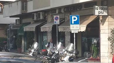 Attività tavola calda - pizzeria zona talenti (rom