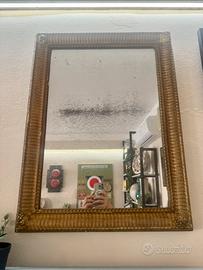 Specchio antico in legno dorato 86x63 cm