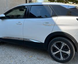 Peugeot 3008 SUV 1.6D Allure