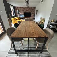 Tavolo da pranzo stile industriale