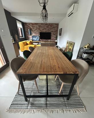 Tavolo da pranzo stile industriale