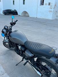 Triumph thunderbird 900 sport LEGEND