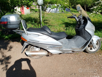 Suzuki Burgman 400