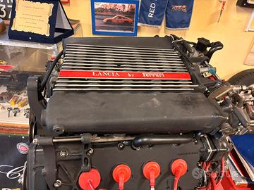 Motore e cambio Lancia Thema 8.32 F105